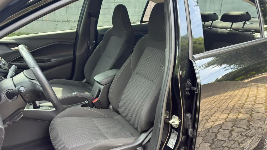 CHEVROLET Onix Sedan - Foto
