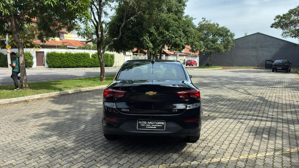 CHEVROLET Onix Sedan - Foto