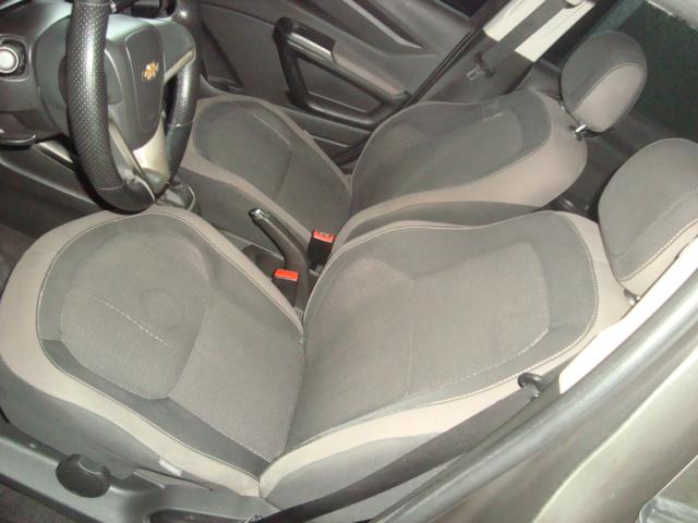 CHEVROLET Prisma - Foto