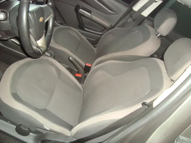 CHEVROLET Prisma - Foto