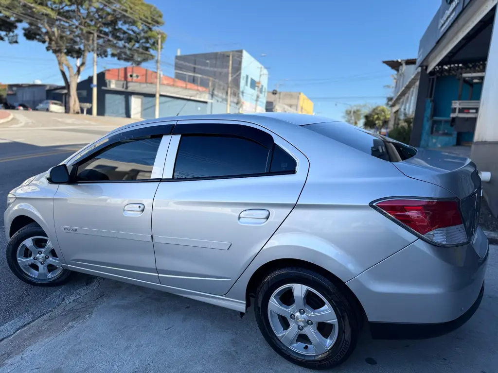 CHEVROLET Prisma - Foto