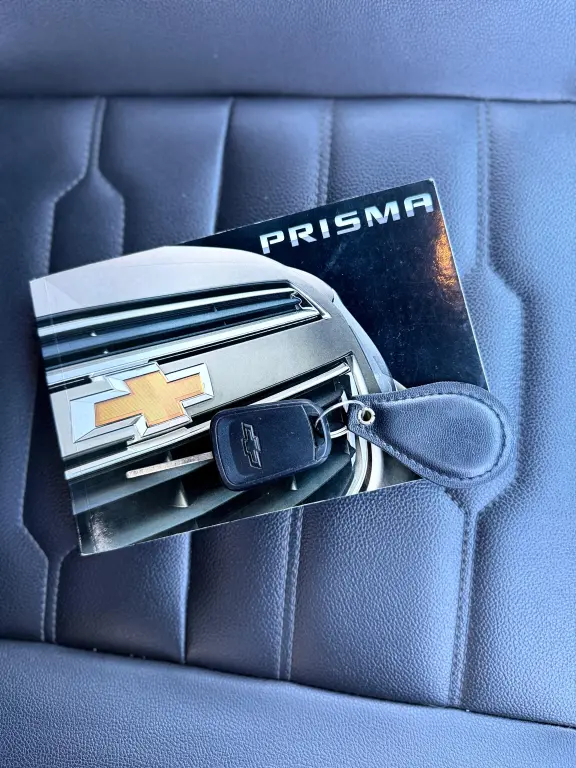 CHEVROLET Prisma - Foto
