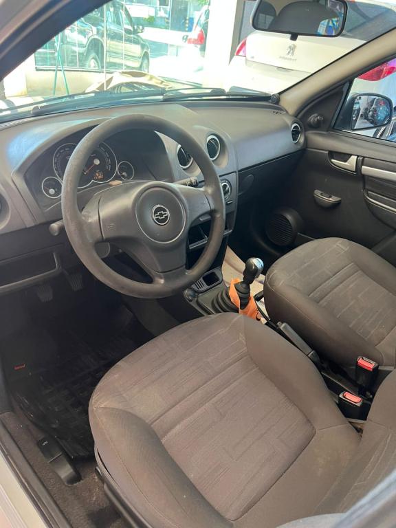 CHEVROLET Prisma - Foto