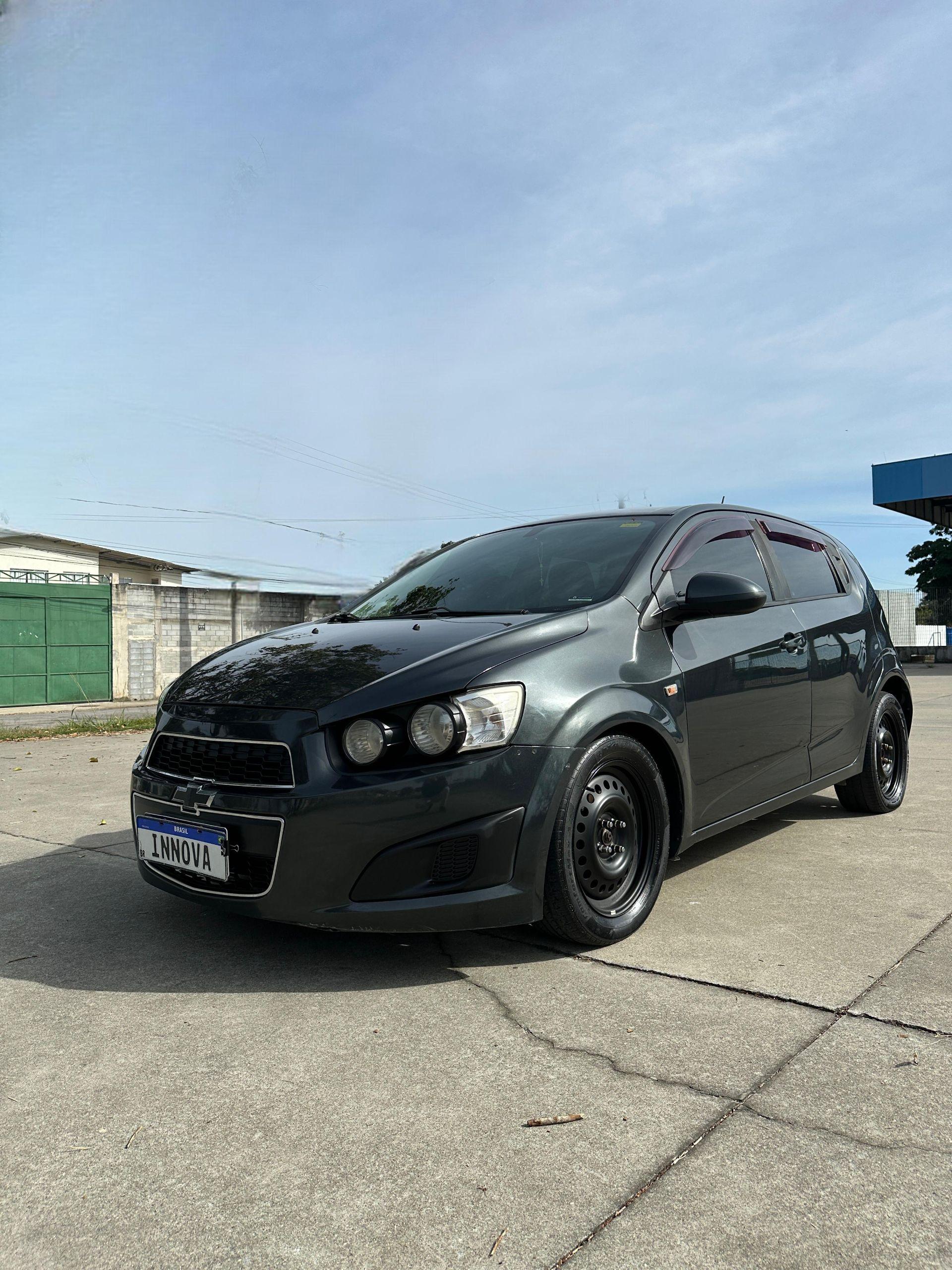 CHEVROLET Sonic Hatch - Foto