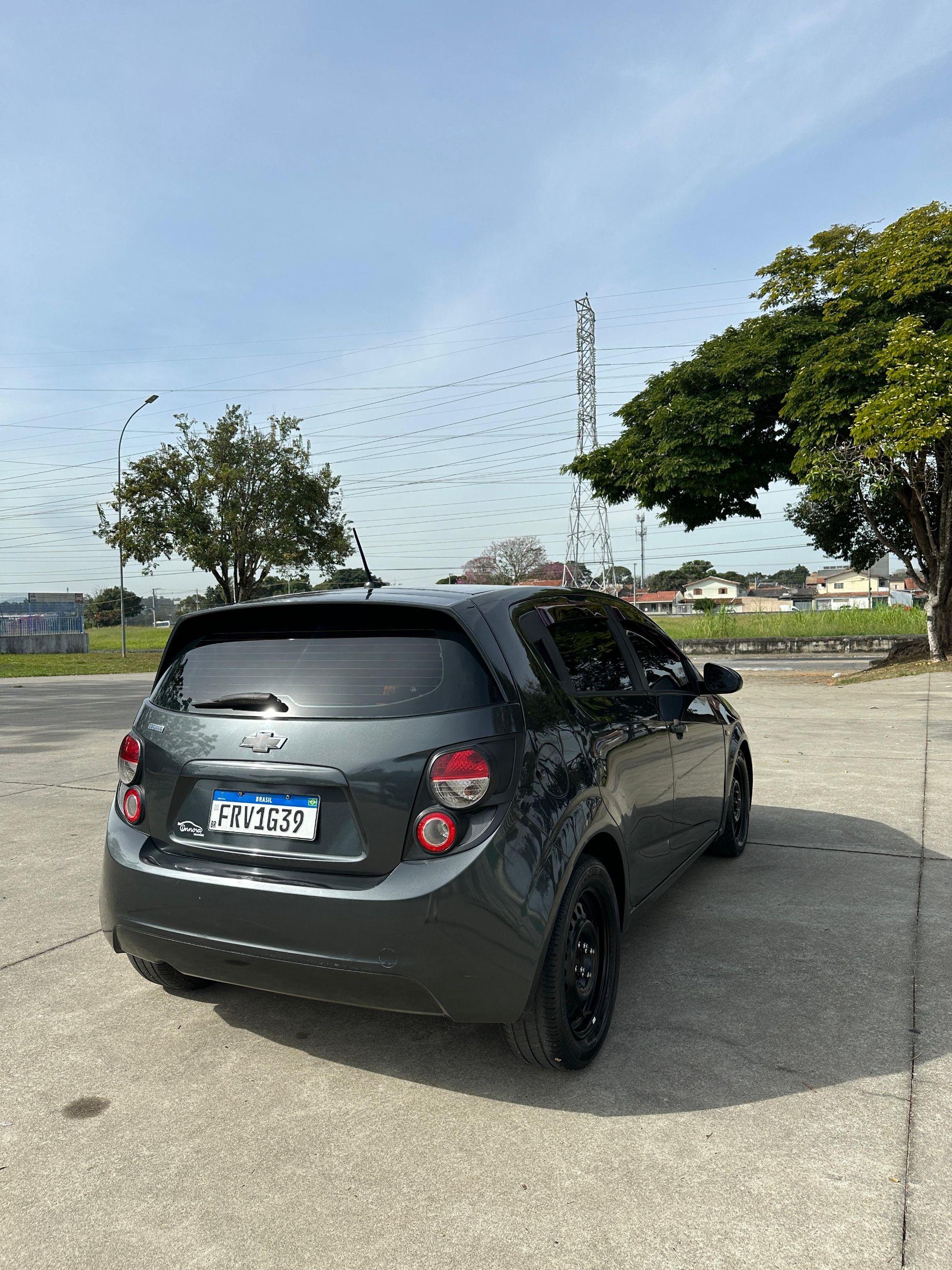 CHEVROLET Sonic Hatch - Foto