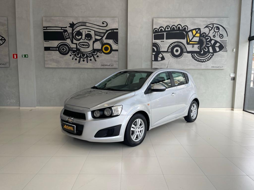 CHEVROLET Sonic Hatch - Foto