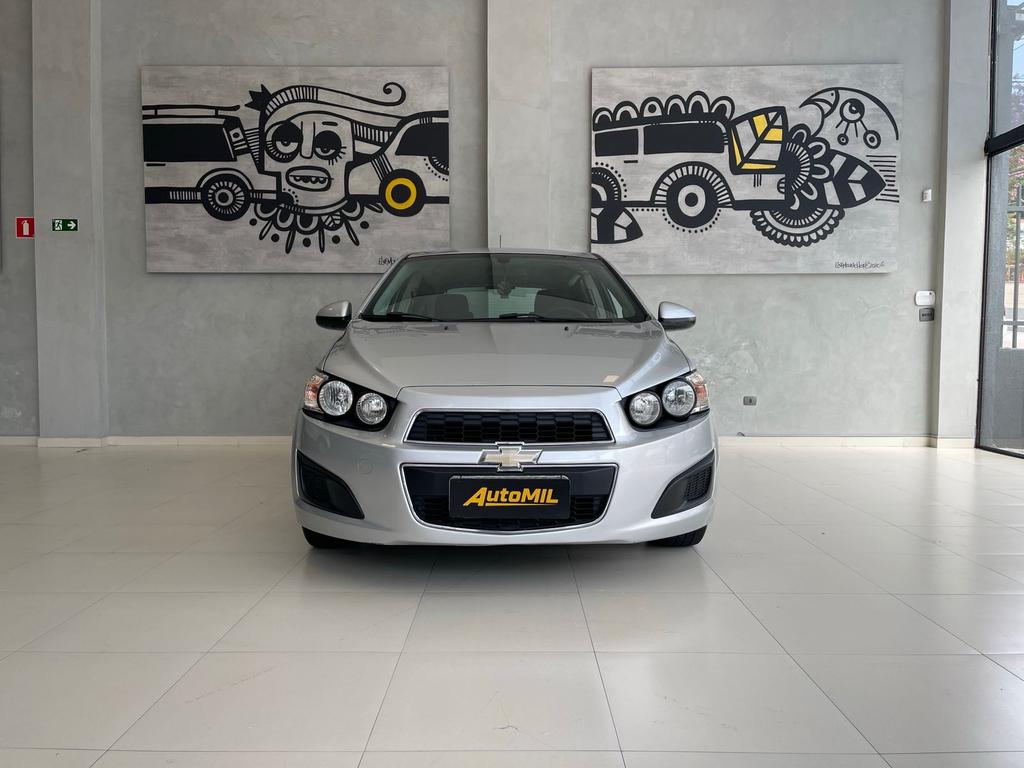 CHEVROLET Sonic Hatch - Foto