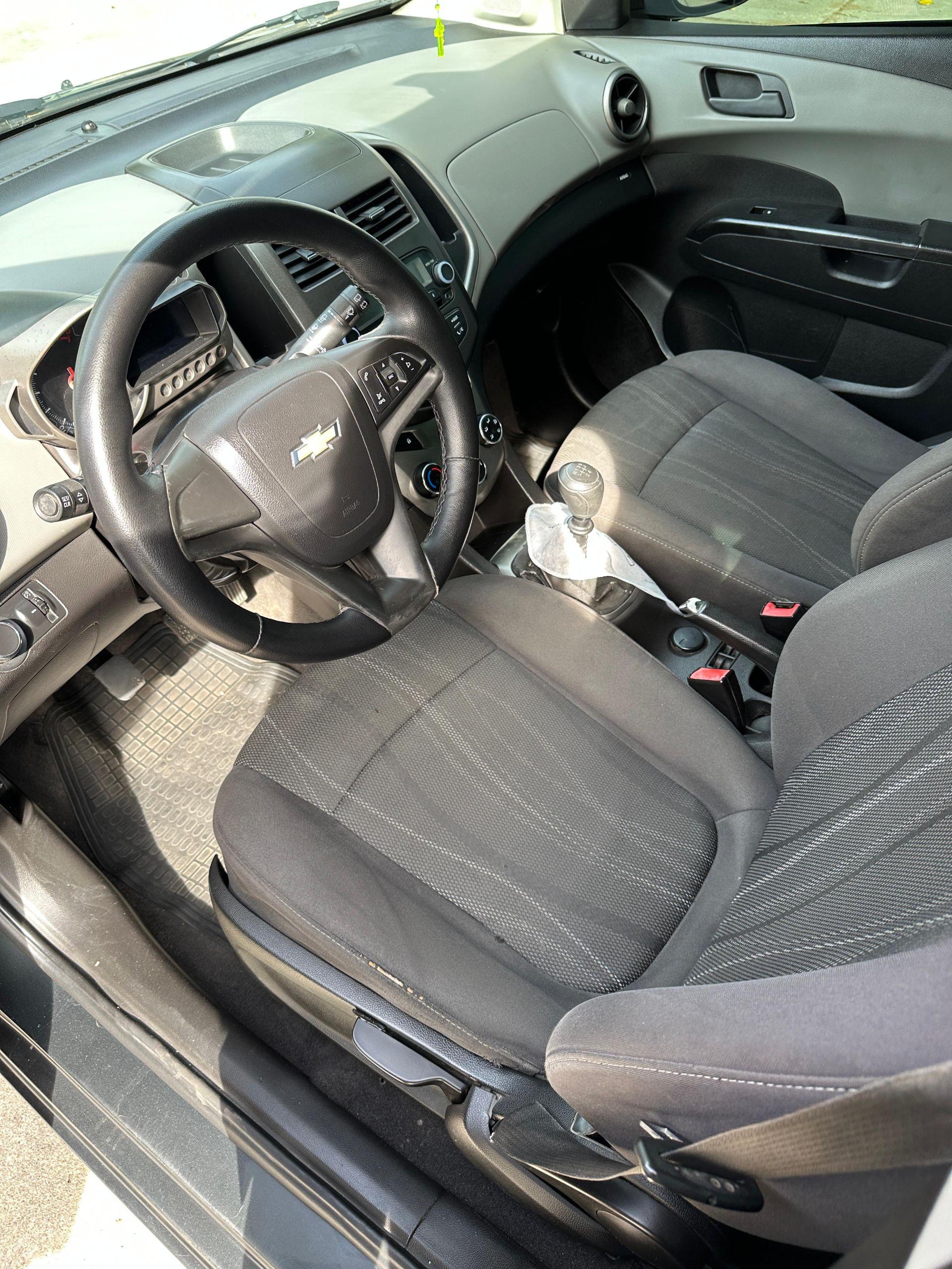 CHEVROLET Sonic Hatch - Foto