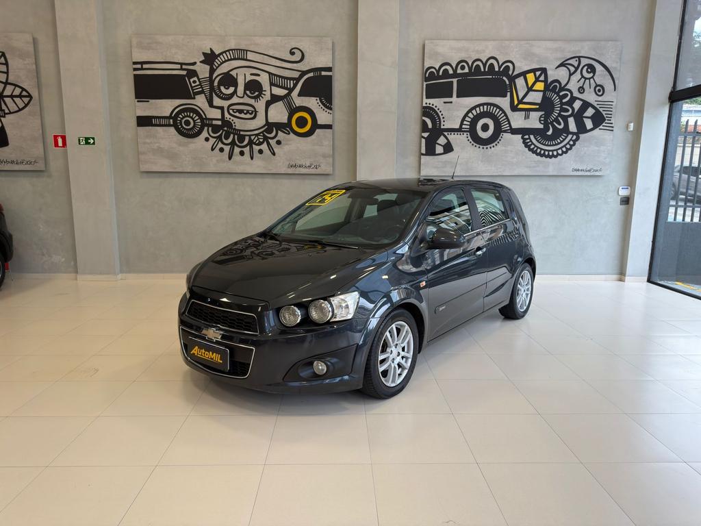 CHEVROLET Sonic Hatch - Foto
