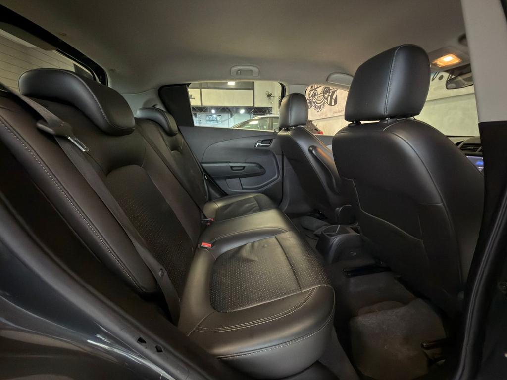 CHEVROLET Sonic Hatch - Foto