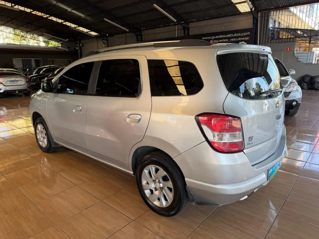 CHEVROLET Spin - Foto