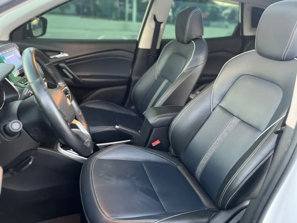 CHEVROLET Tracker - Foto