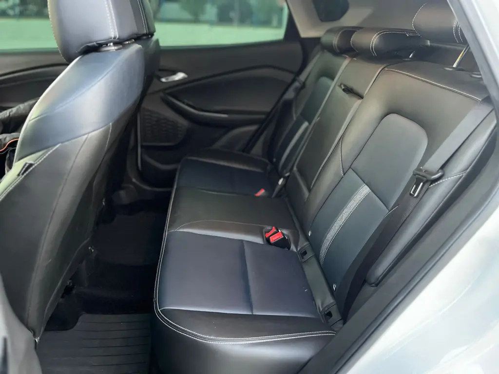 CHEVROLET Tracker - Foto