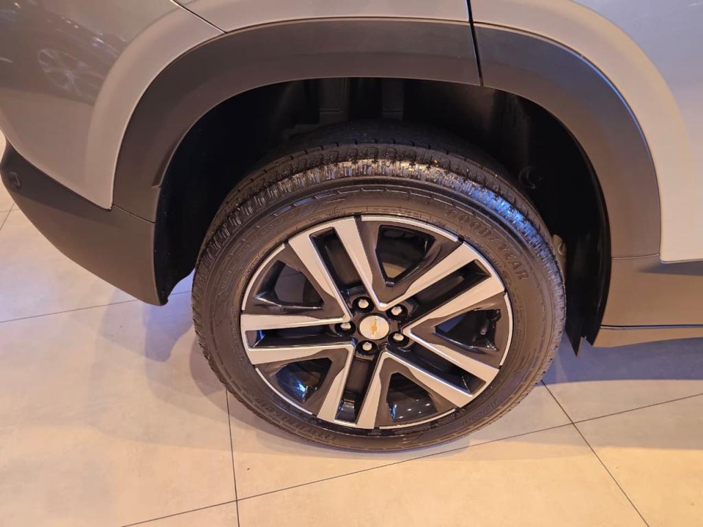 CHEVROLET Tracker - Foto