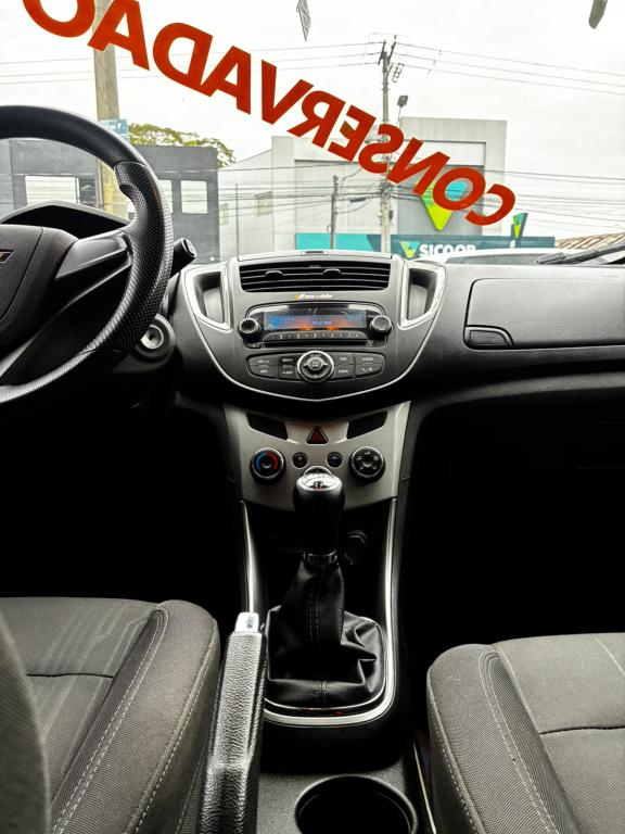 CHEVROLET Tracker - Foto