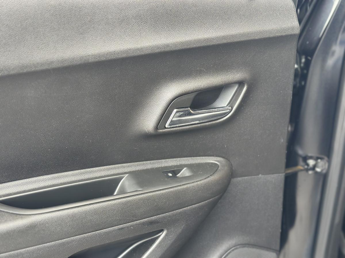 CHEVROLET Tracker - Foto