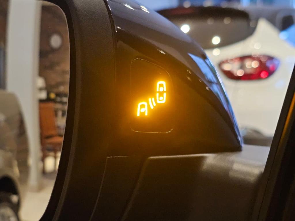 CHEVROLET Tracker - Foto