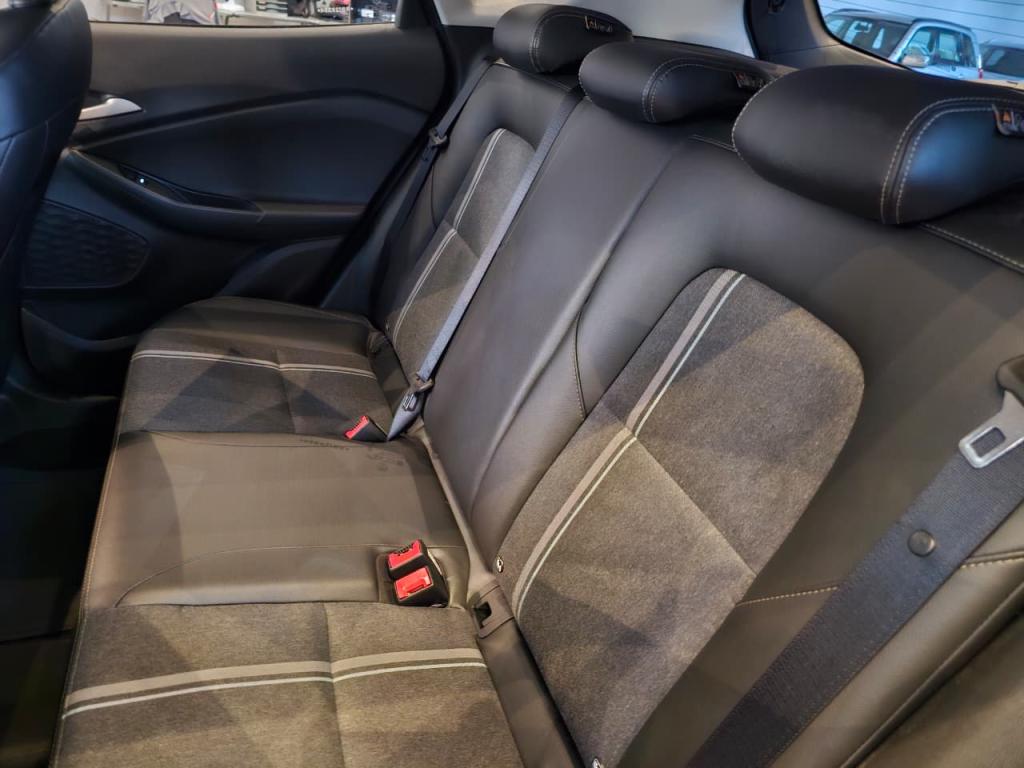 CHEVROLET Tracker - Foto