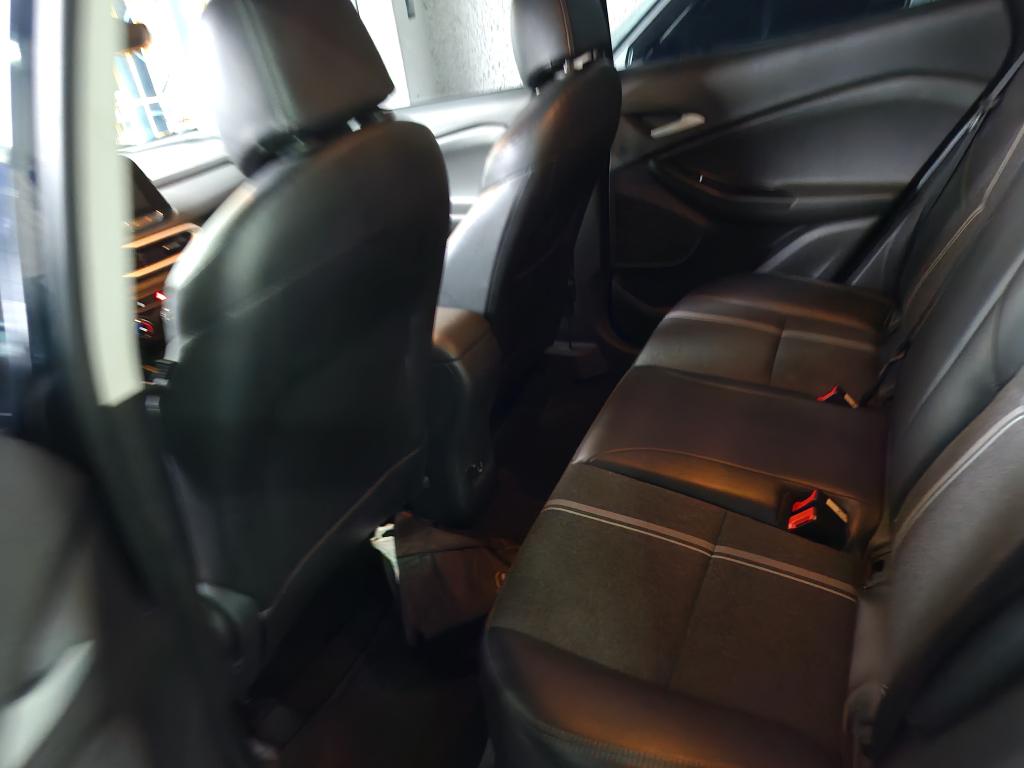 CHEVROLET Tracker - Foto