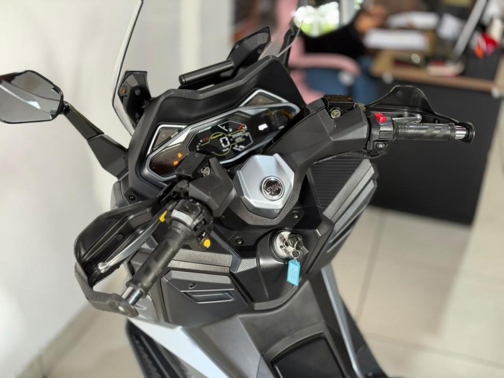 DAFRA Cruisym 300 - Foto