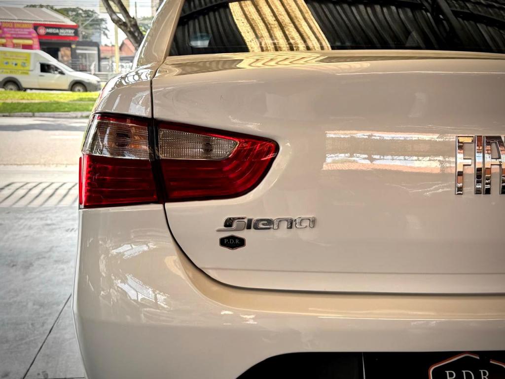 FIAT Grand Siena - Foto