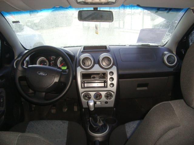 FORD Fiesta Hatch - Foto