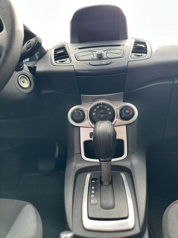 FORD Fiesta Hatch - Foto