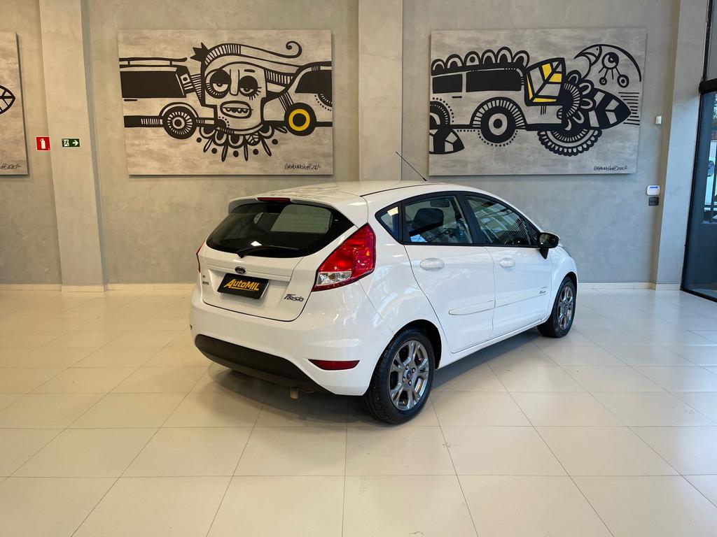 FORD Fiesta Hatch - Foto