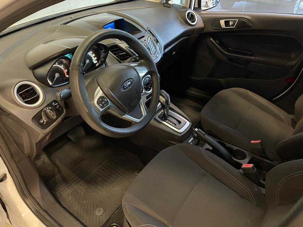 FORD Fiesta Hatch - Foto