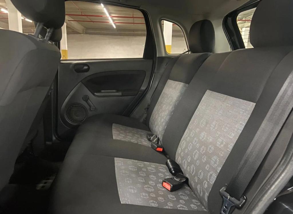 FORD Fiesta Hatch - Foto