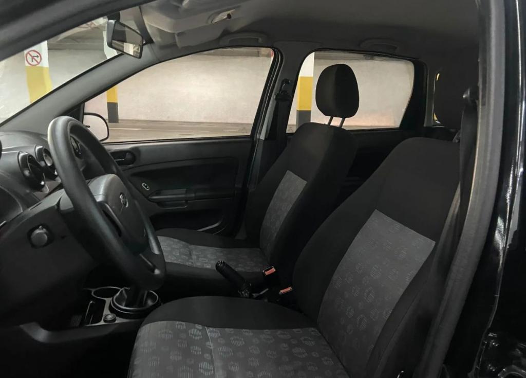 FORD Fiesta Hatch - Foto