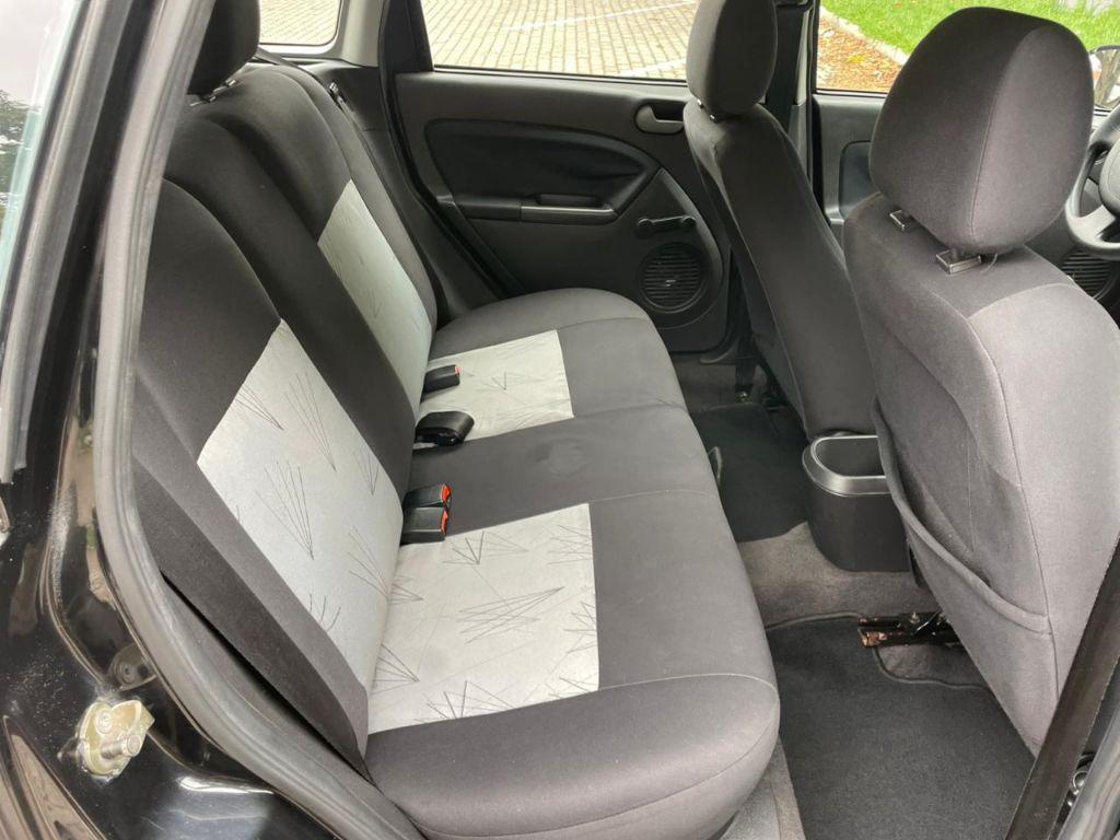 FORD Fiesta Hatch - Foto