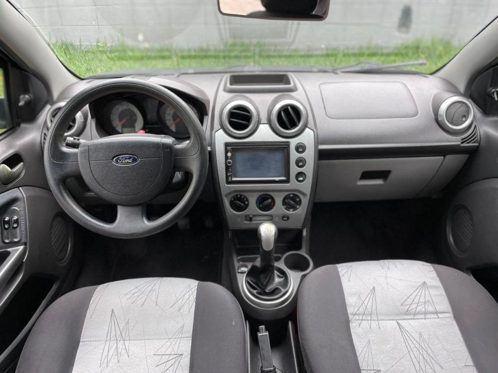 FORD Fiesta Hatch - Foto