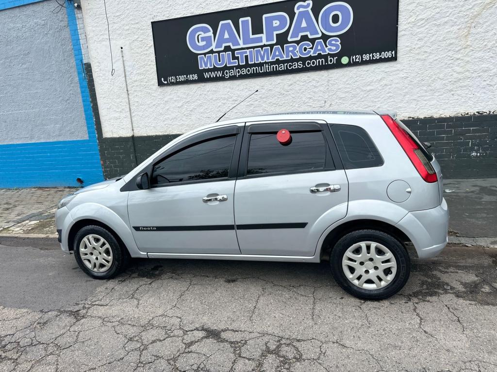 FORD Fiesta Hatch - Foto