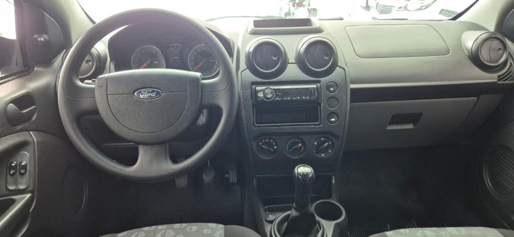 FORD Fiesta Hatch - Foto