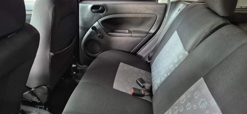 FORD Fiesta Hatch - Foto