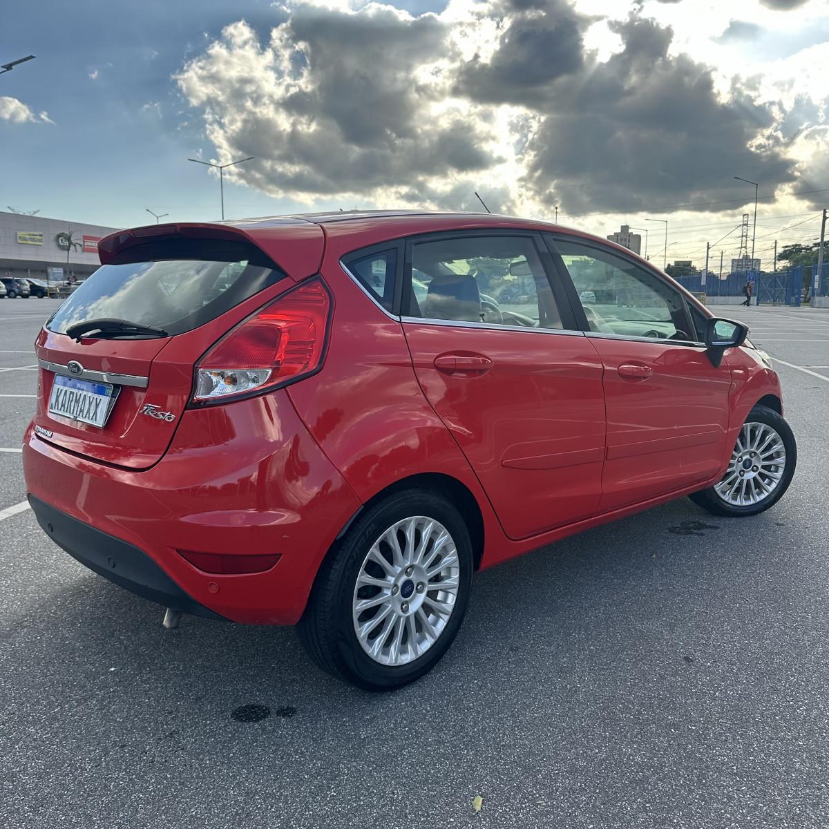 FORD Fiesta Hatch - Foto