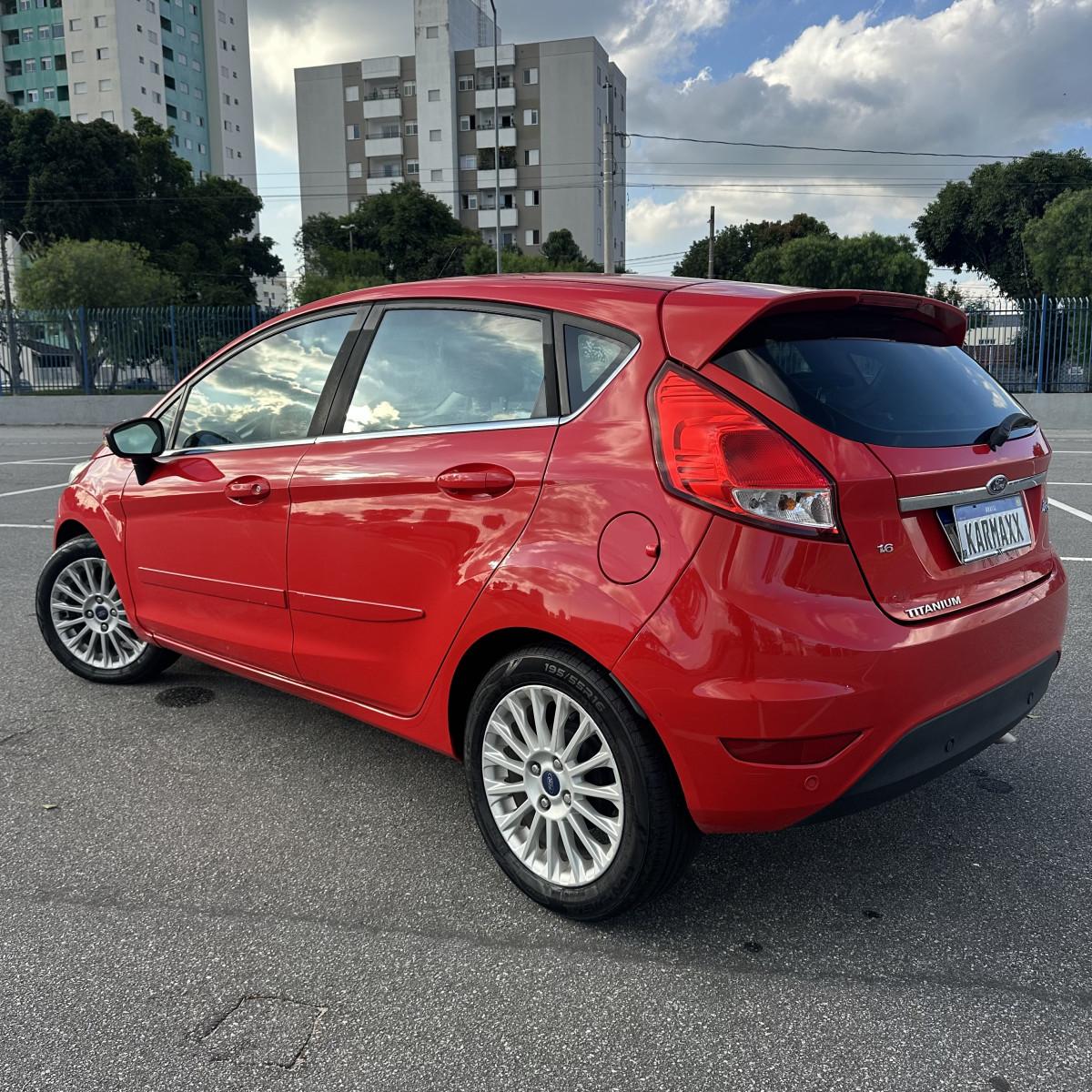 FORD Fiesta Hatch - Foto