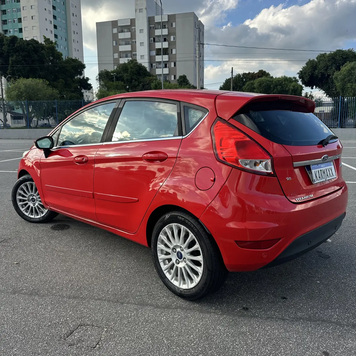 FORD Fiesta Hatch - Foto