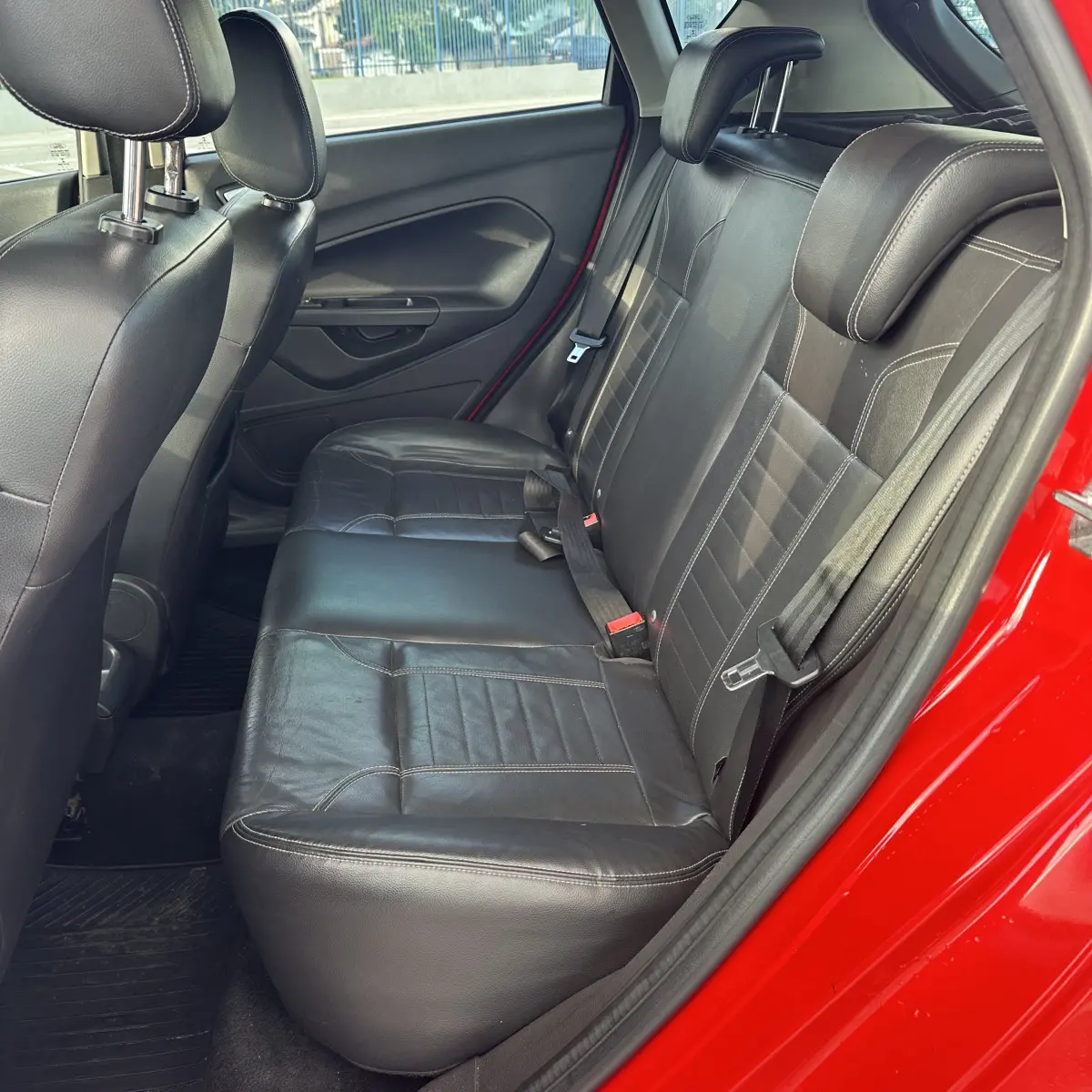 FORD Fiesta Hatch - Foto