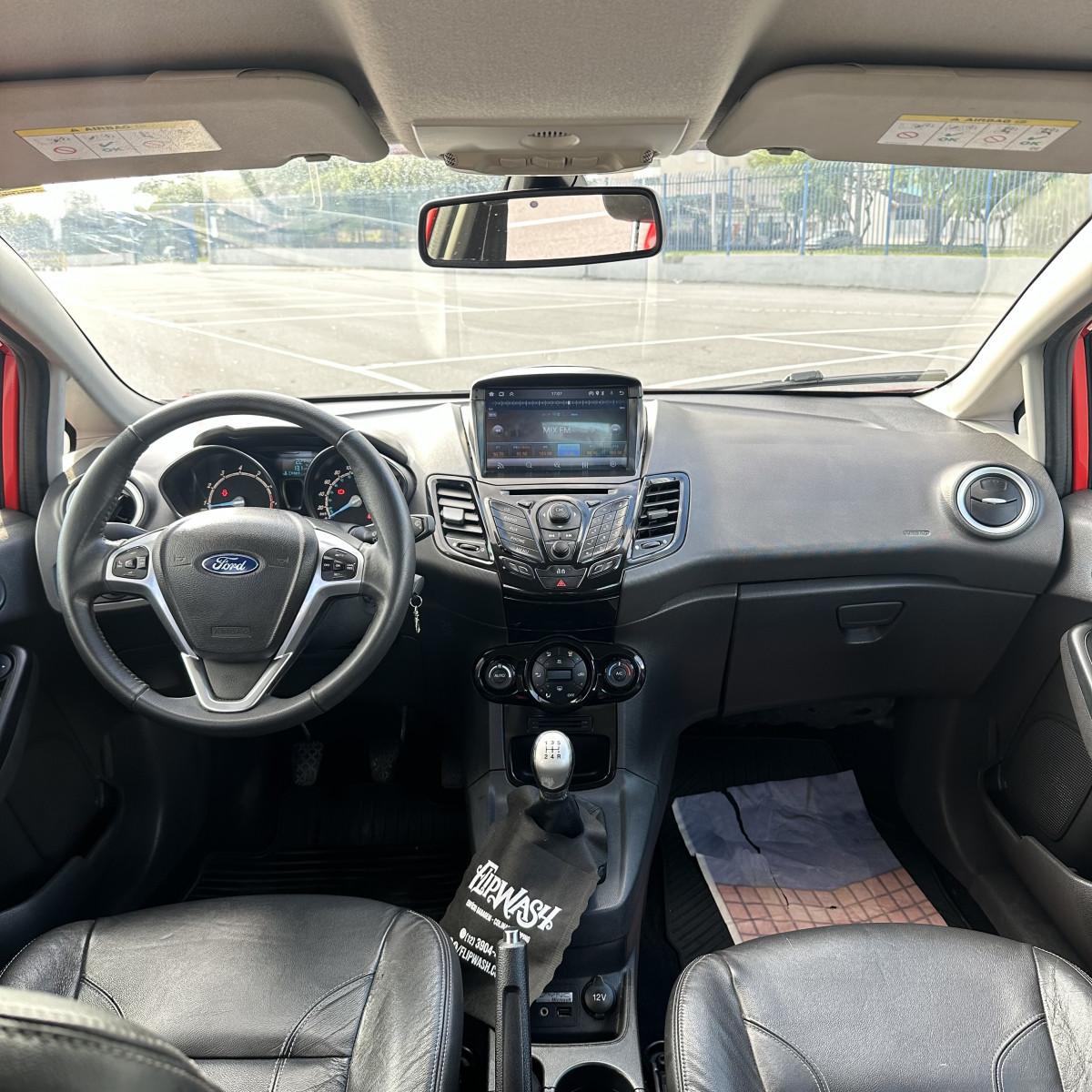 FORD Fiesta Hatch - Foto