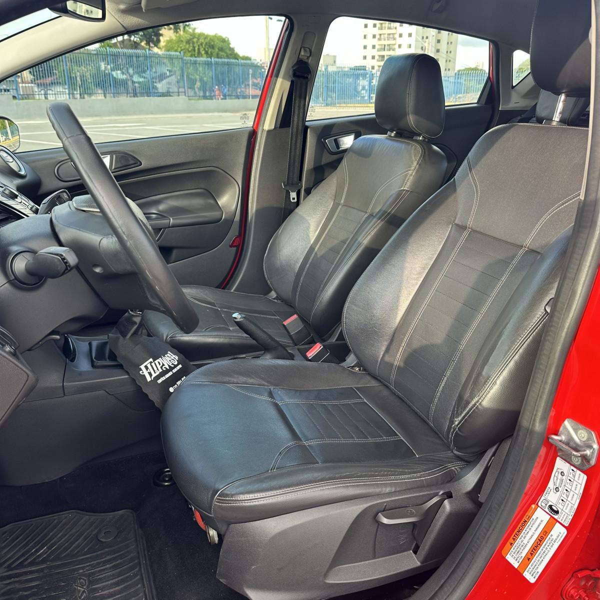 FORD Fiesta Hatch - Foto