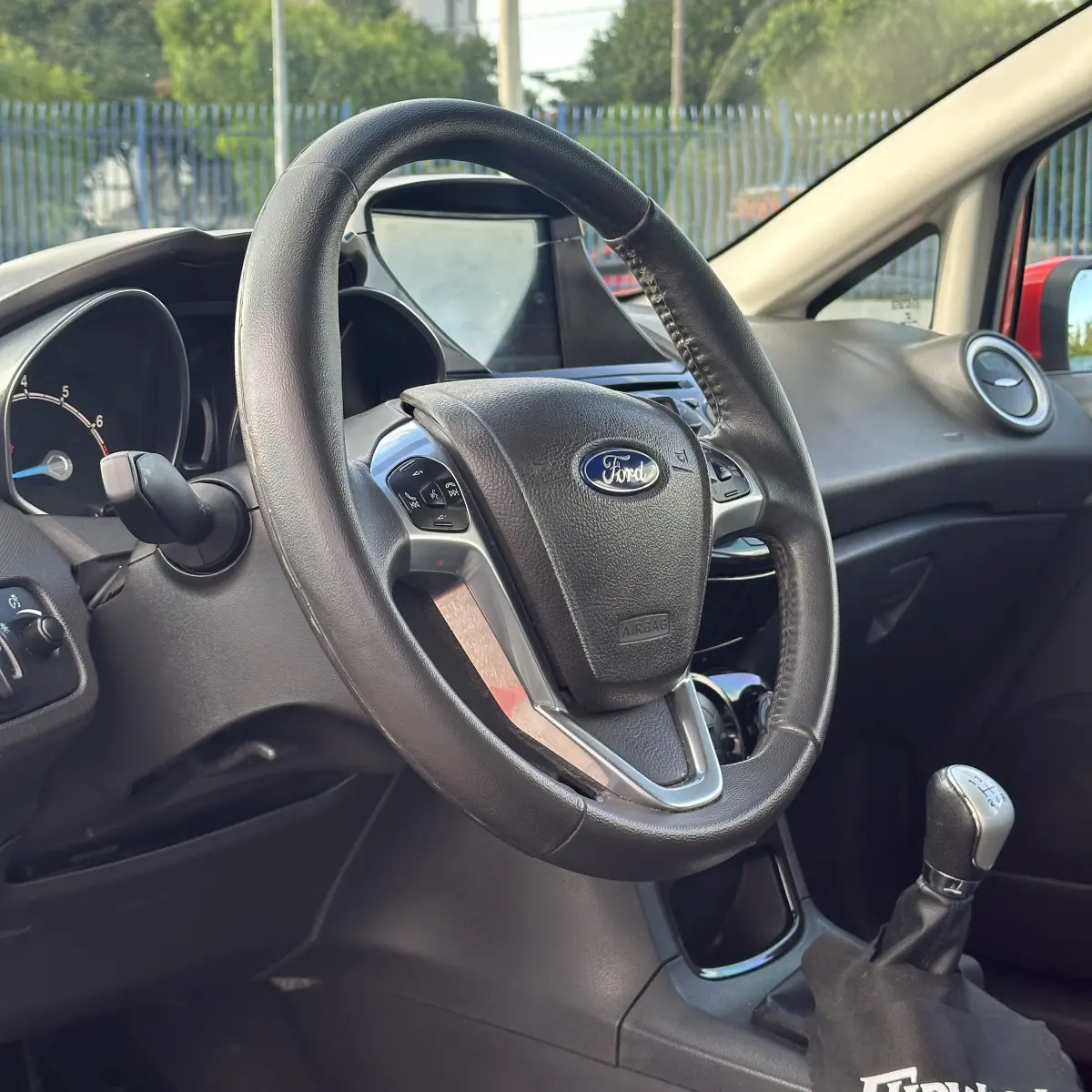 FORD Fiesta Hatch - Foto