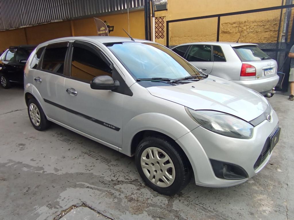 FORD Fiesta Hatch - Foto