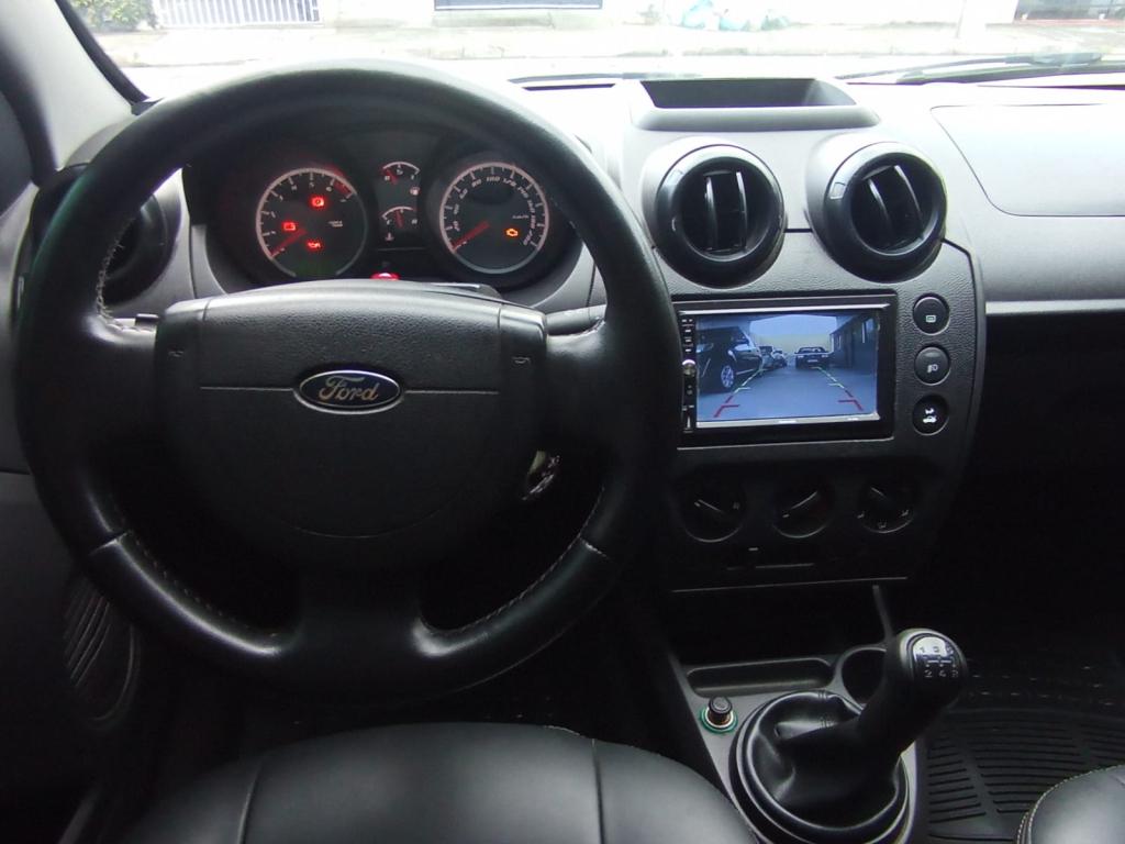 FORD Fiesta Hatch - Foto