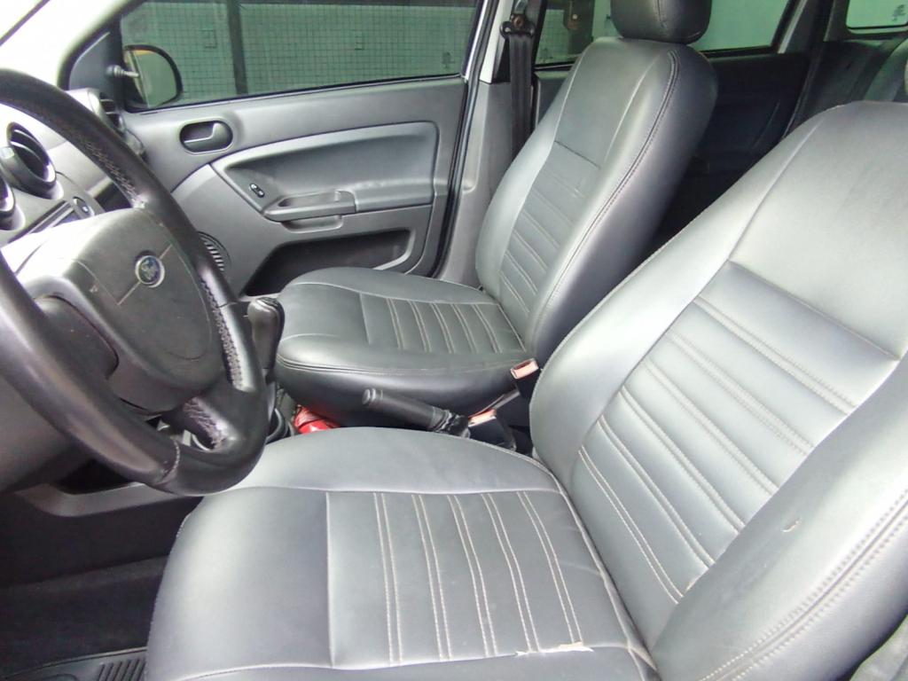 FORD Fiesta Hatch - Foto