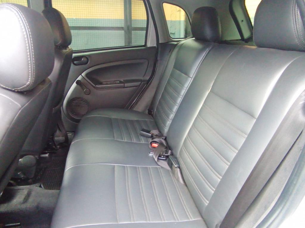 FORD Fiesta Hatch - Foto