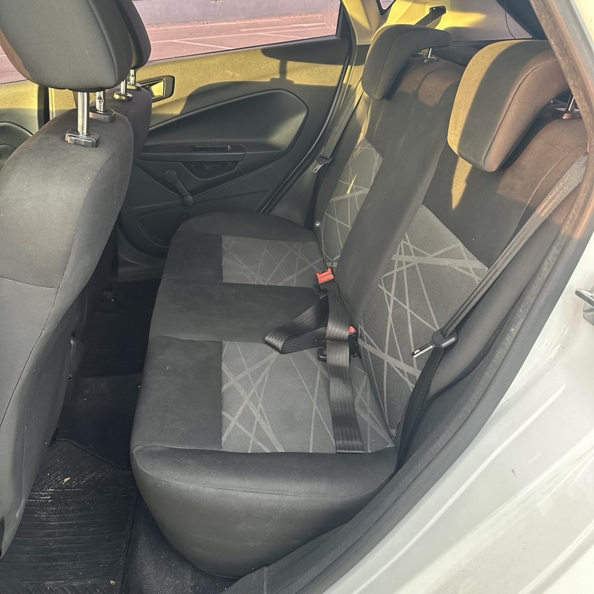 FORD Fiesta Hatch - Foto