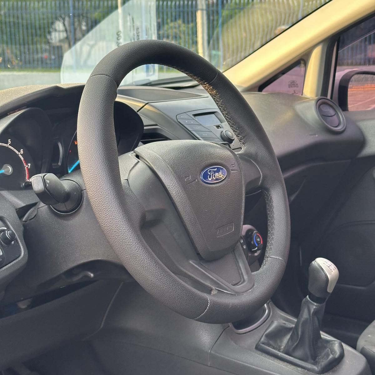 FORD Fiesta Hatch - Foto