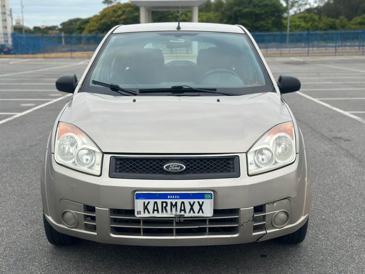 FORD Fiesta Hatch - Foto